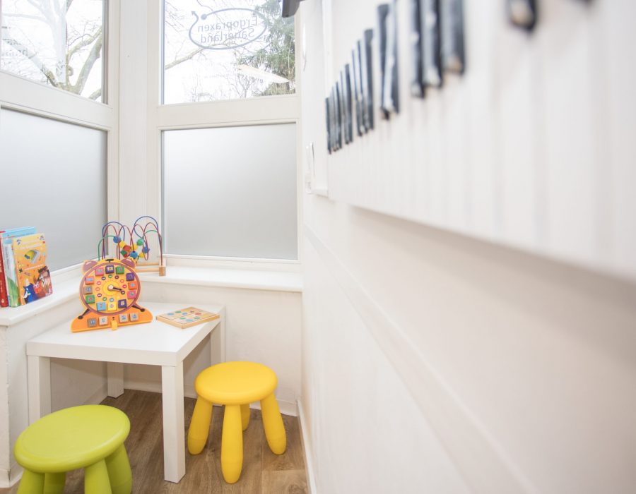 Spiel- und Wartebereich